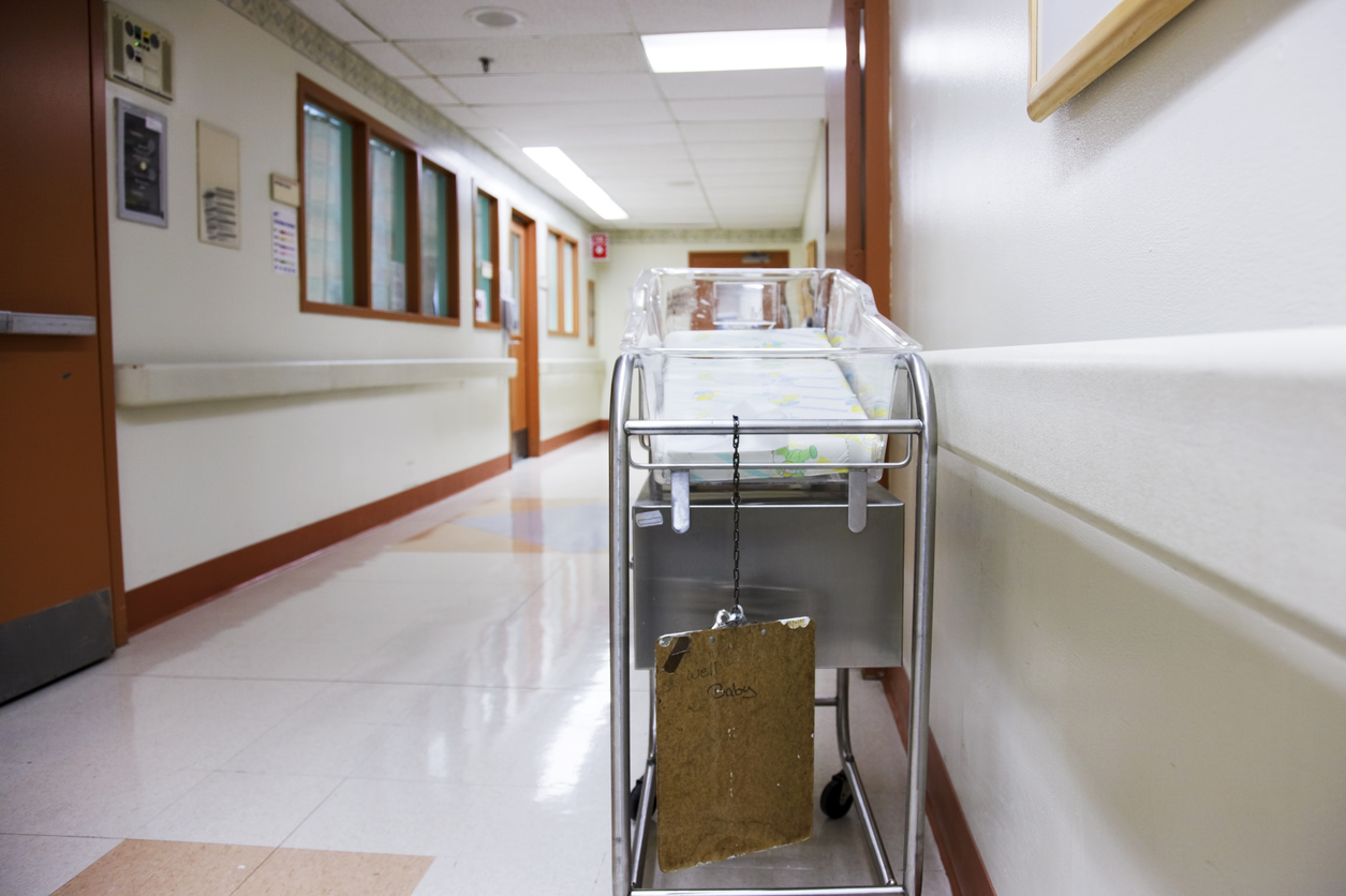 In the footage, Bieber is seen alerting the nurses via the call button and standing over her child's bassinet for approximately five seconds before exiting the room to wait for a nurse. (iStock)