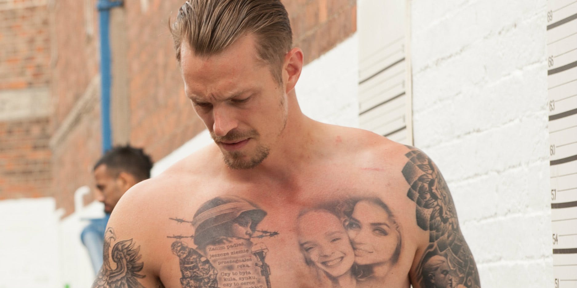 Joel Kinnaman in The Informer