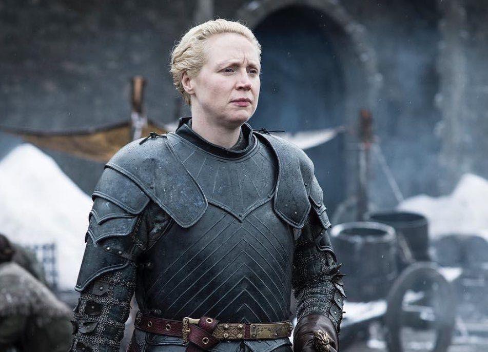 Brienne carefully watches something. (Reddit)