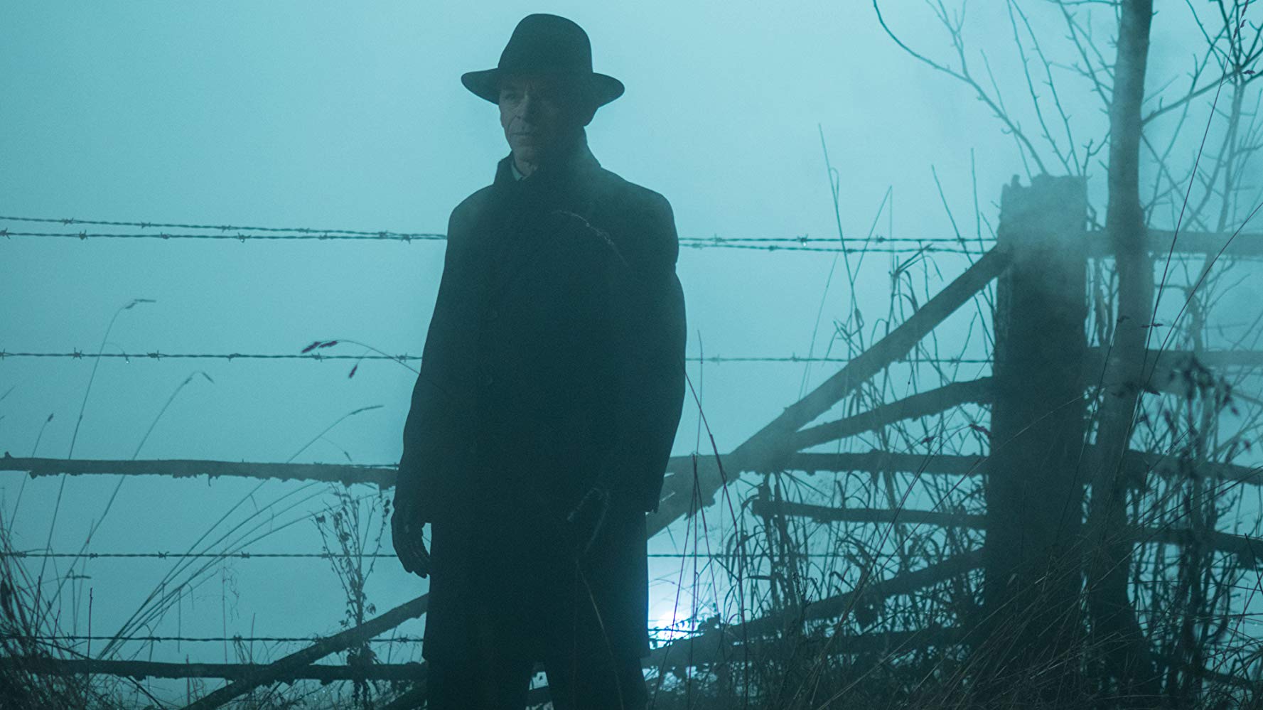 Quinn and Hynek are walking on the same path but their inspiration to do so is starkly distinct. (IMDb)