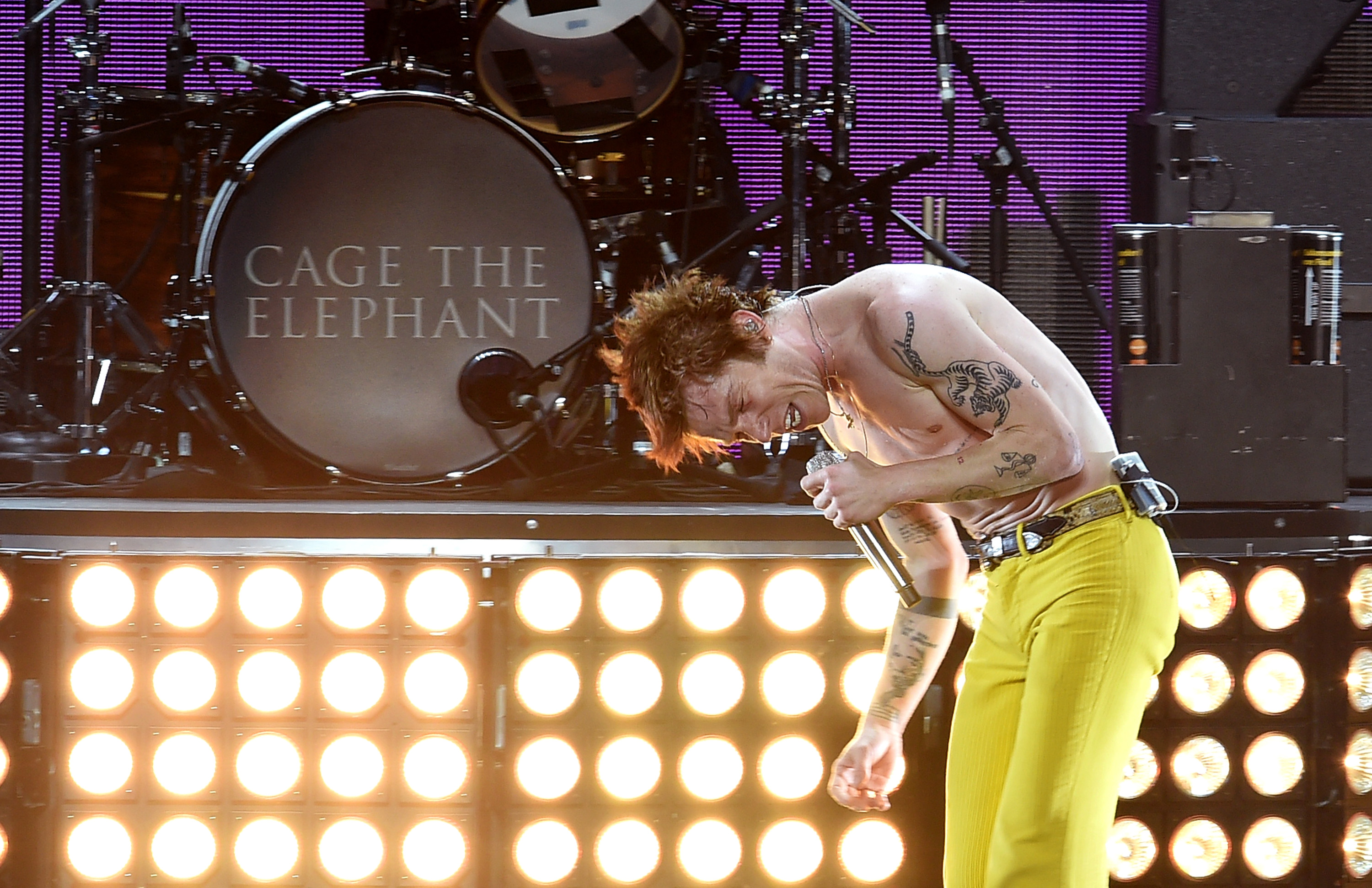 Matt Shultz of Cage the Elephant performs onstage during iHeartRadio ALTer Ego 2018 at The Forum on January 19, 2018 in Inglewood, United States. (Photo by Kevin Winter for Getty Images)