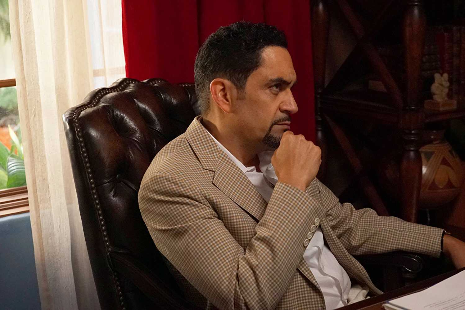 Both Black and Mexican communities were presented under a similar light in Singleton's 'Snowfall'. (IMDb)