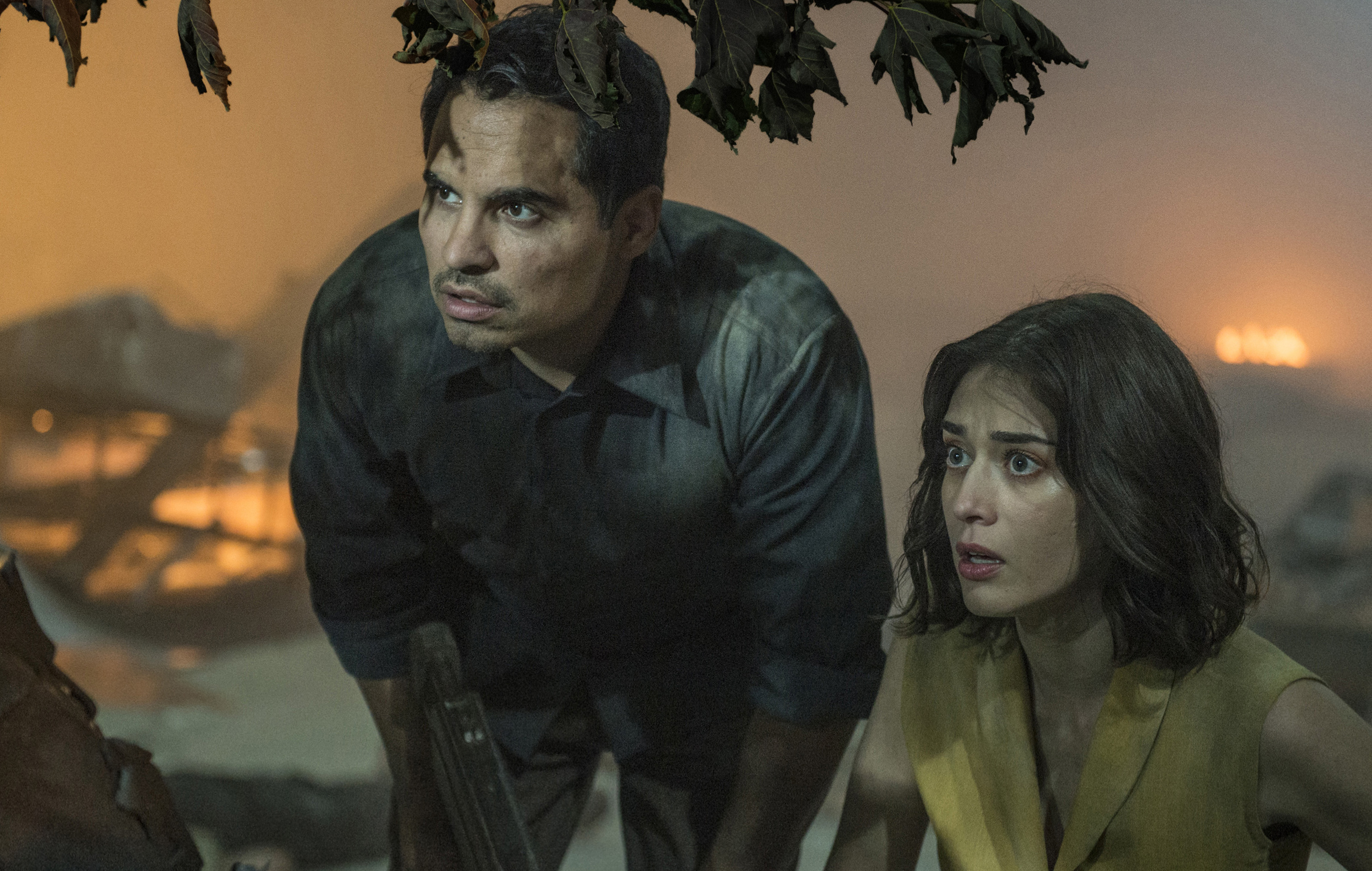 Michael Pena and Lizzy Caplan star in 'Extinction', due for global release on July 27 via Netflix.