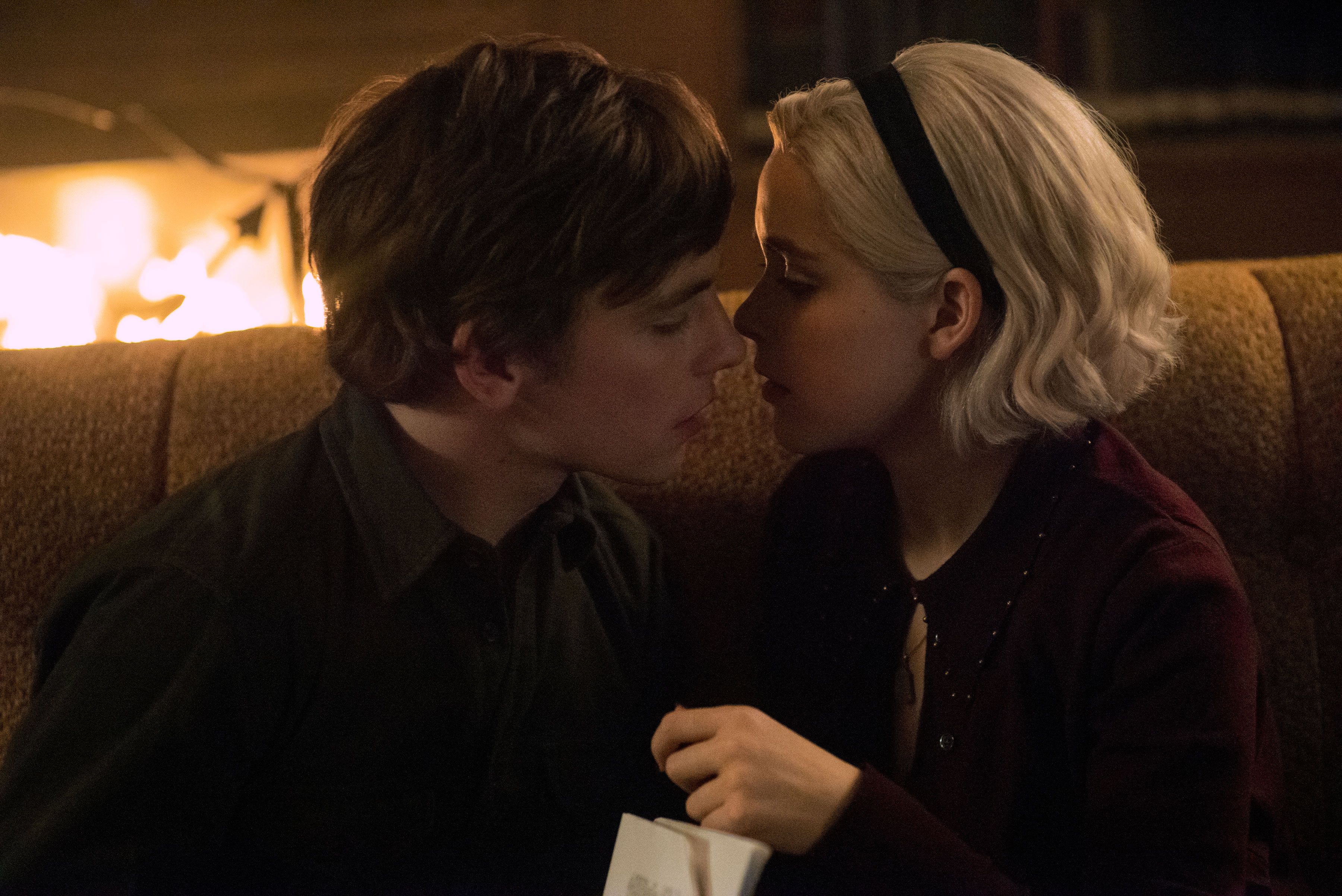 Harvey and Sabrina share a romantic moment (Netflix)