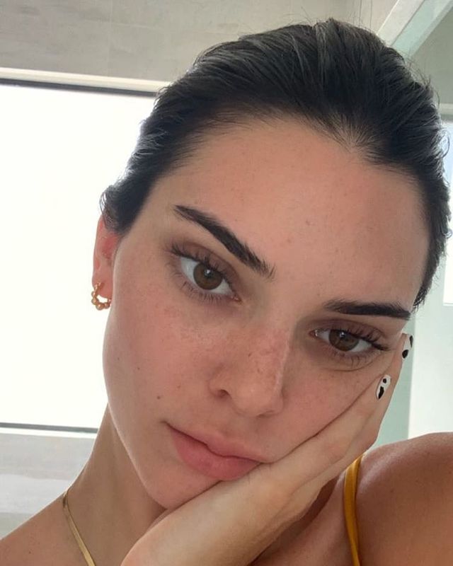 Kylie Jenner flaunted a cow nail art (Instagram)