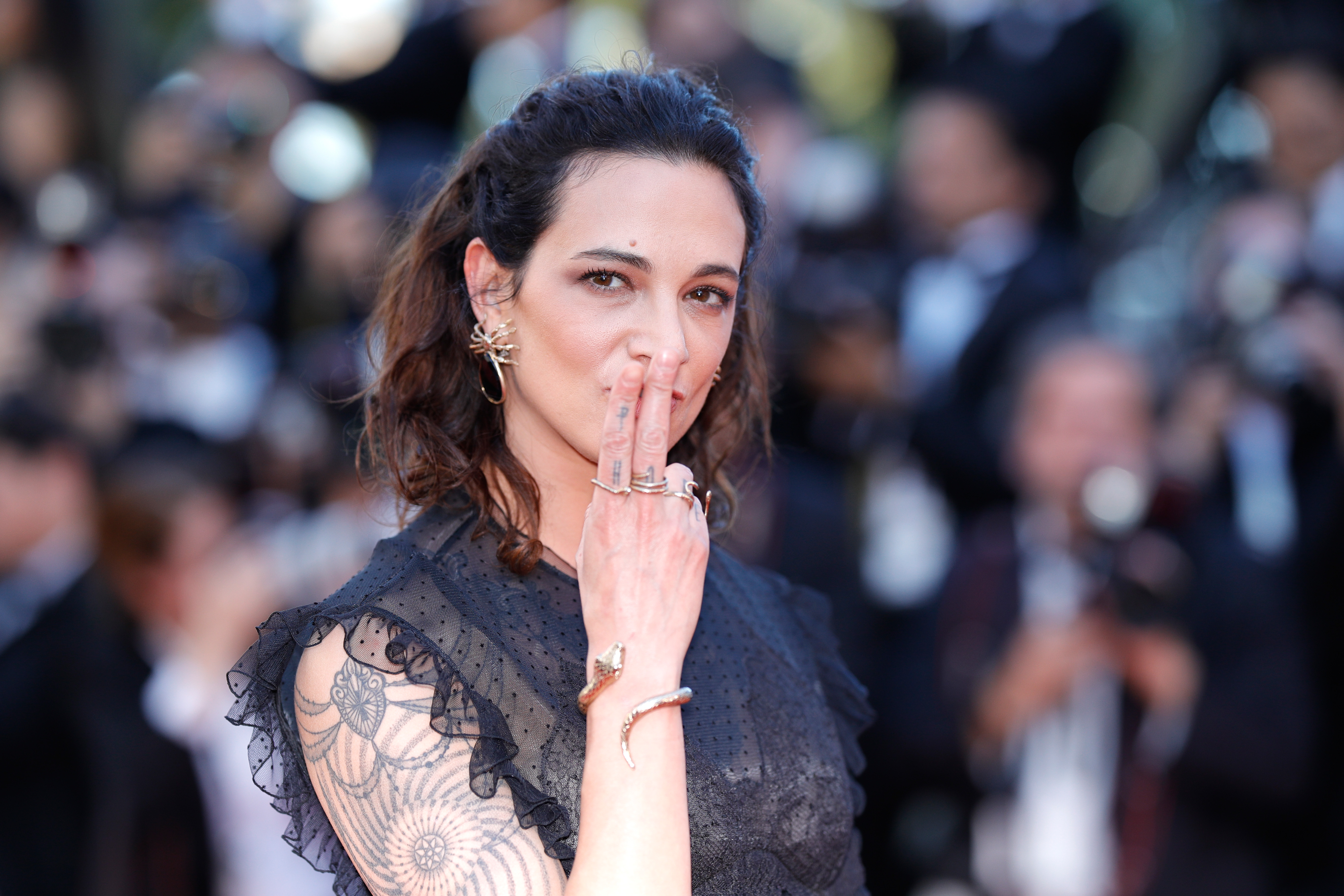 Asia Argento attends the 'Ismael's Ghosts (Les Fantomes d'Ismael)' screening and Opening Gala during the 70th annual Cannes Film Festival at Palais des Festivals on May 17, 2017 in Cannes, France.
