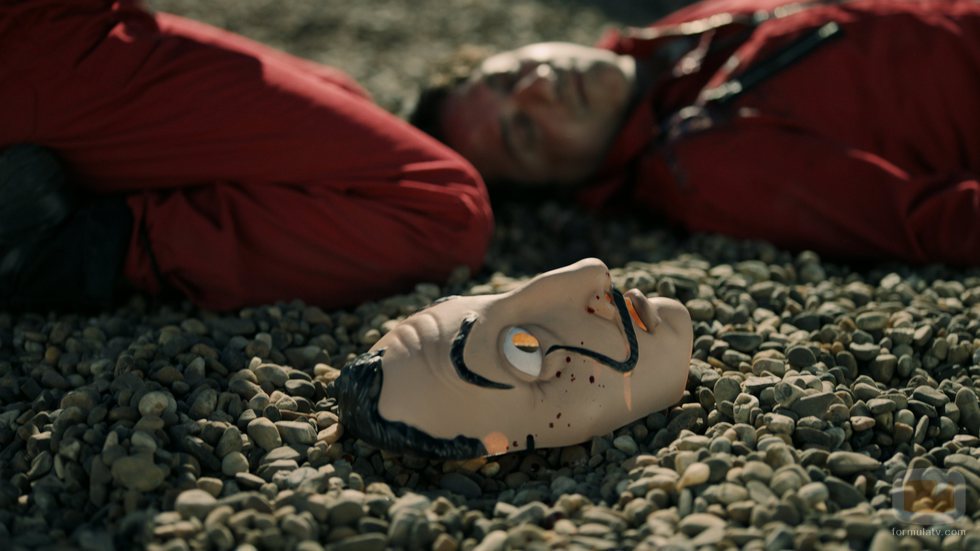 This bizarre tale of murder, theft, and dignity is just as exciting as it can get. (IMDb)