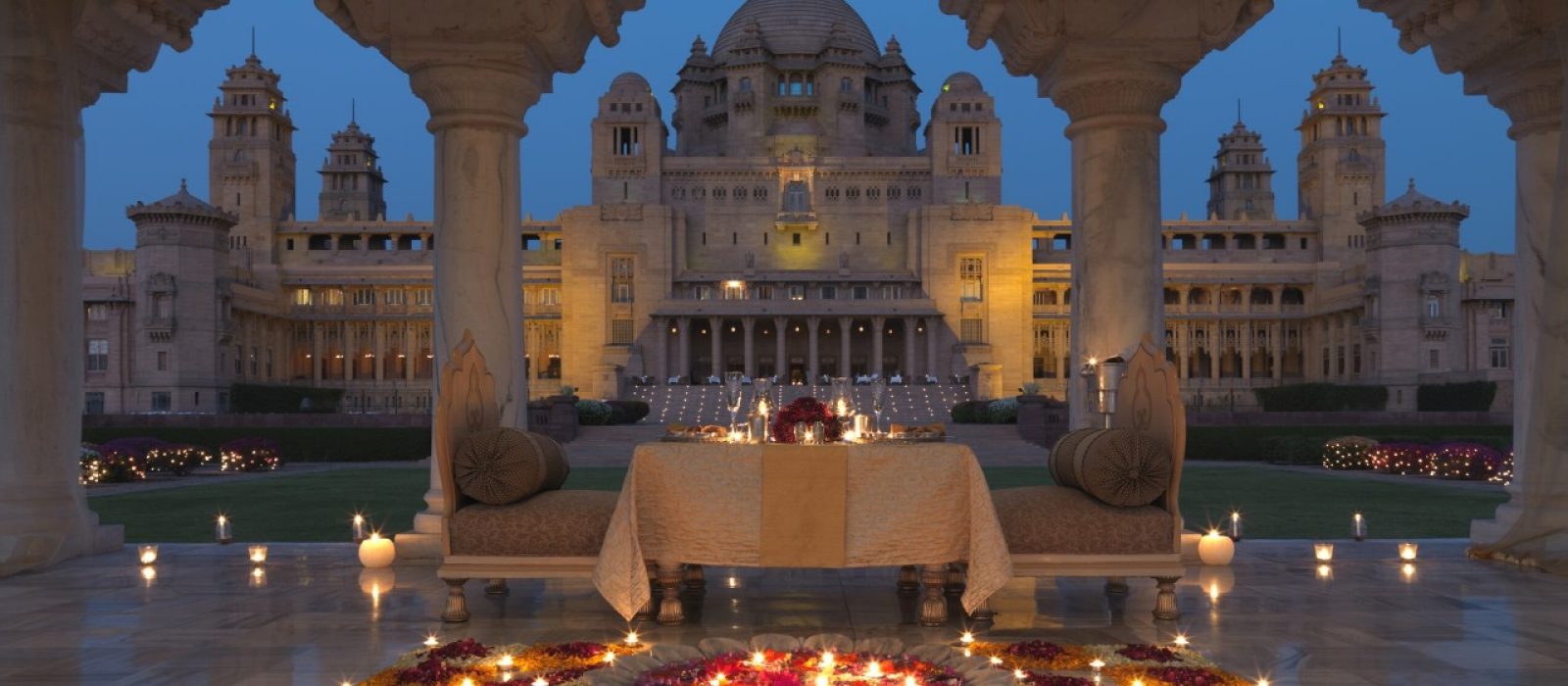The entire palace property which is said to contain 347 rooms, is also the principal residence of the former Jodhpur royal family. (Source: Taj Hotels)