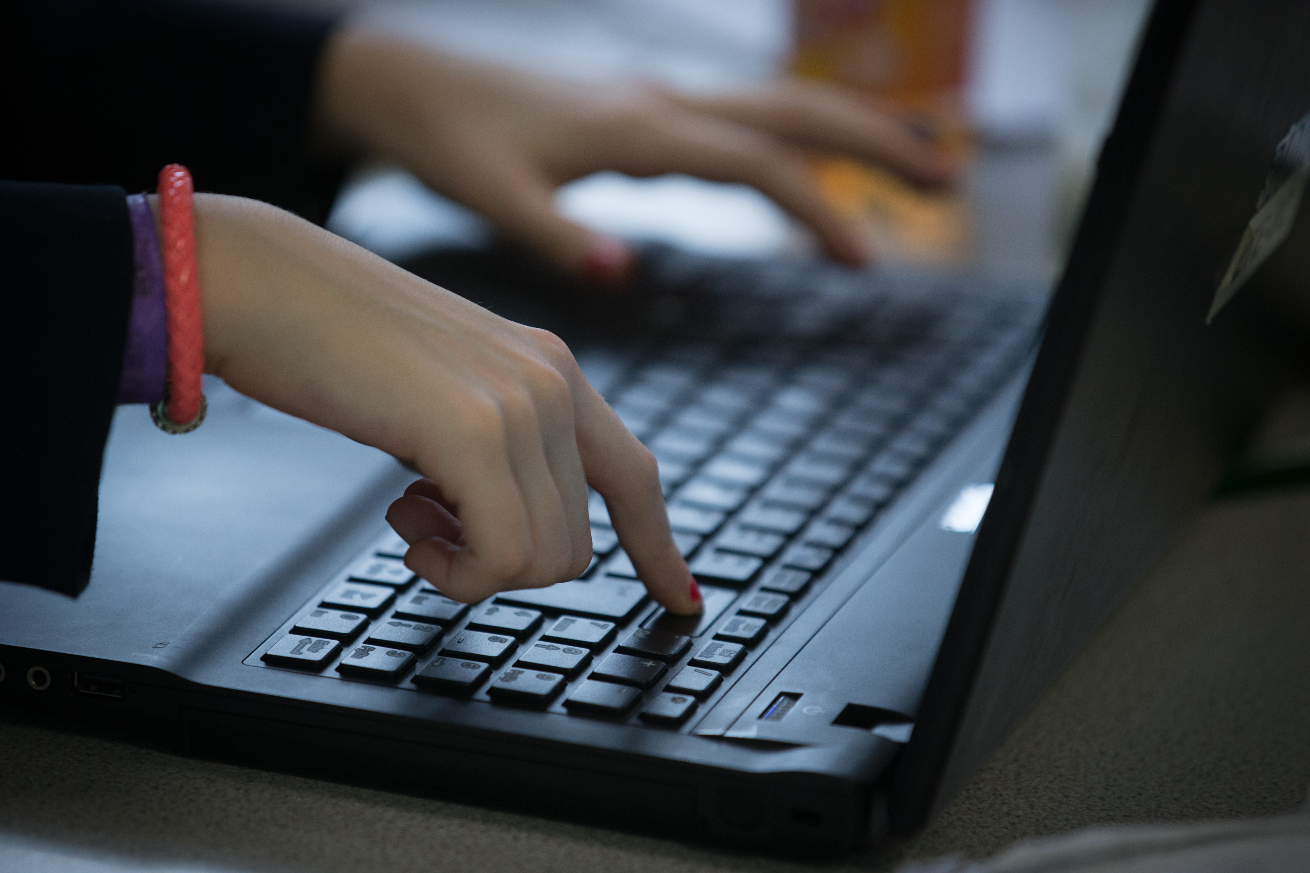 A representative picture of a woman browsing (Getty Images)