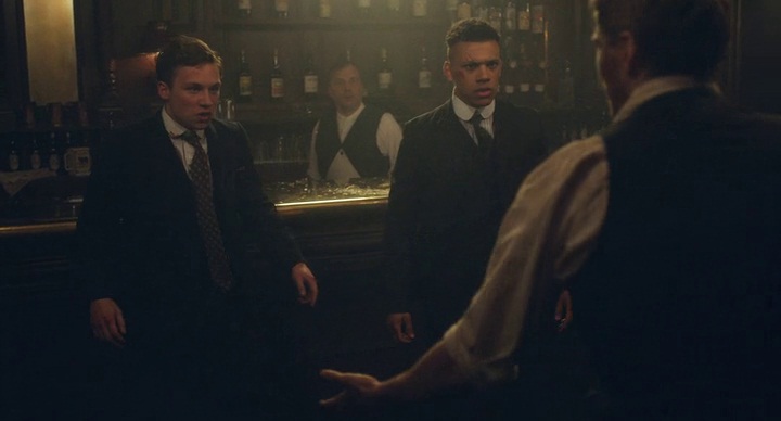 Michael at The Marquis of Lorne in 'Peaky Blinders' season 2. (Source: Netflix)