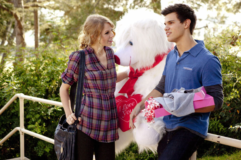 Taylor Swift and Taylor Lautner starred in 'Valentine's Day' (Twitter)