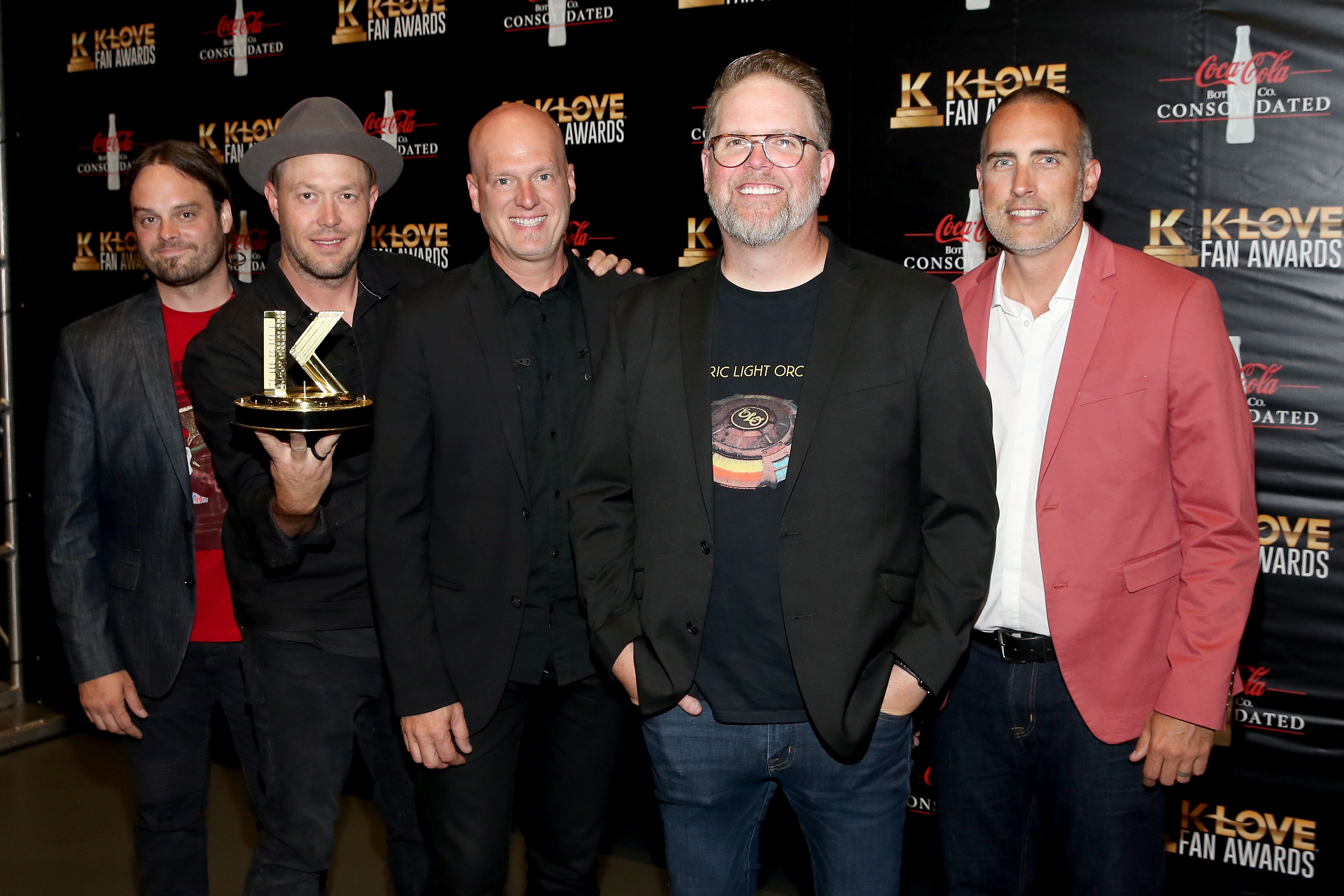 Nathan Cochran, Michael John Scheuchzer, Barry Graul, Bart Millard, and Robby Shaffer of MercyMe pose with their award backstage at the 6th Annual KLOVE Fan Awards at The Grand Ole Opry on May 27, 2018, in Nashville, Tennessee (Getty Images)