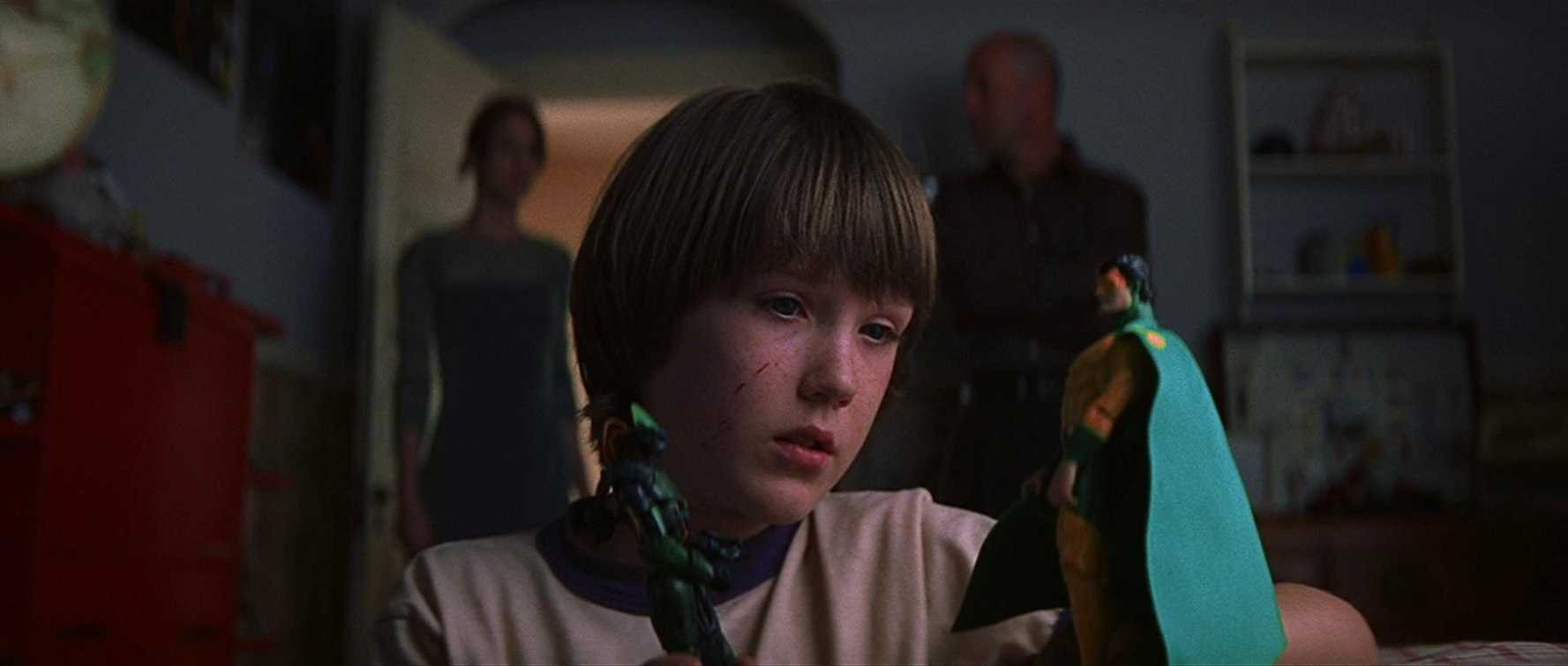 With 'Unbreakable', Shyamalan defined a whole new universe of super-heroes. (IMDb)