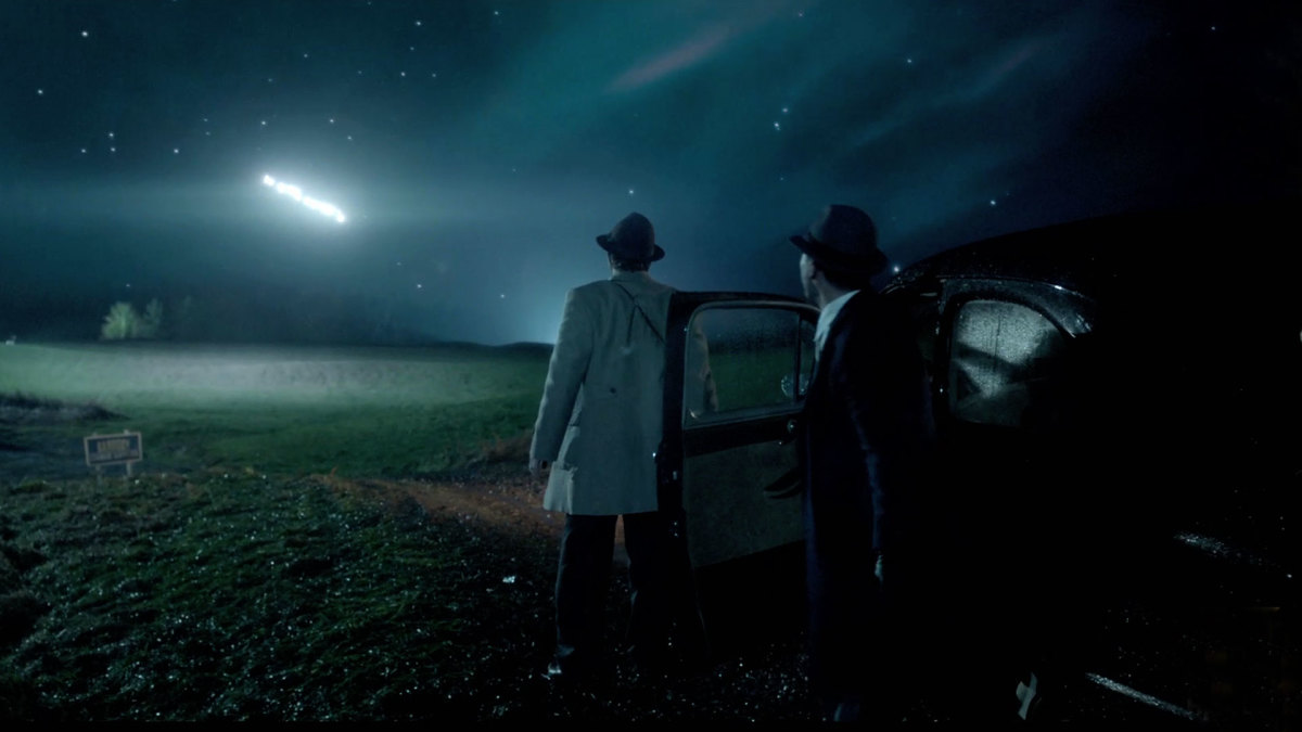 The duo follow a strange set of lights in the sky over Texas (A+E Networks)