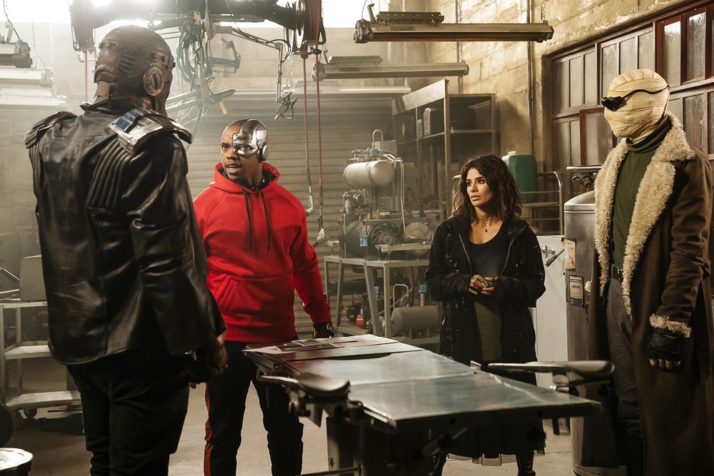 Cyborg finally taking charge of the team and leading them on the first mission to save the Chief in 'Doom Patrol'.
(Source: WBTV)