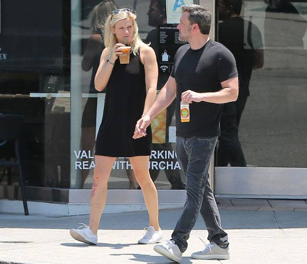 Ben Affleck started dating Lindsay Shookus after he parted ways with Garner. (Facebook)