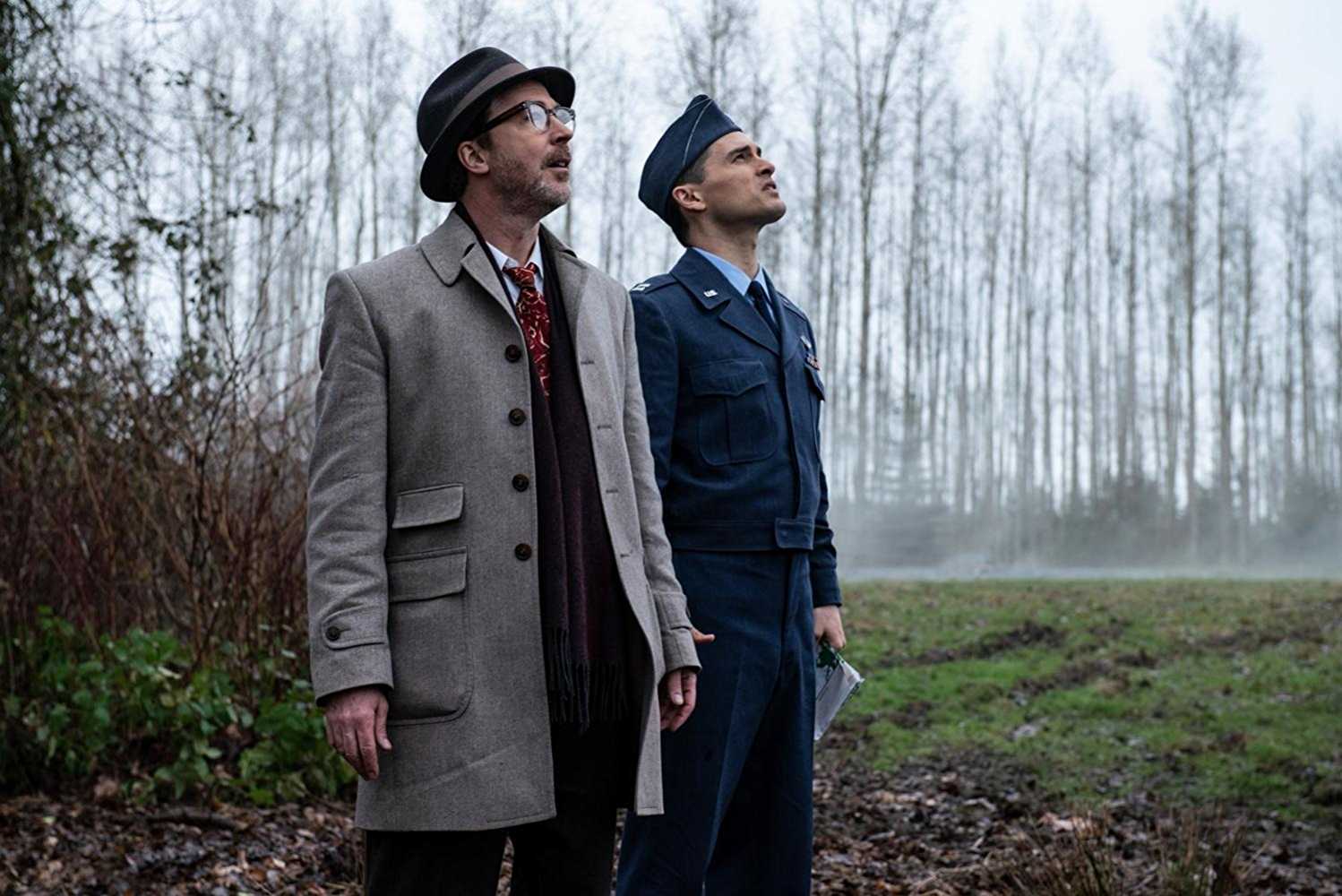 Quinn and Hynek are about to encounter a case that they will have no choice but to believe in. (IMDb)