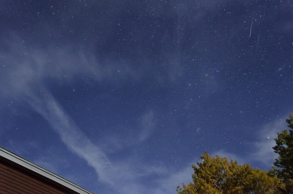 A glimpse of the Draconid Meteor Shower captured on September 30, 2017. (Flickr)