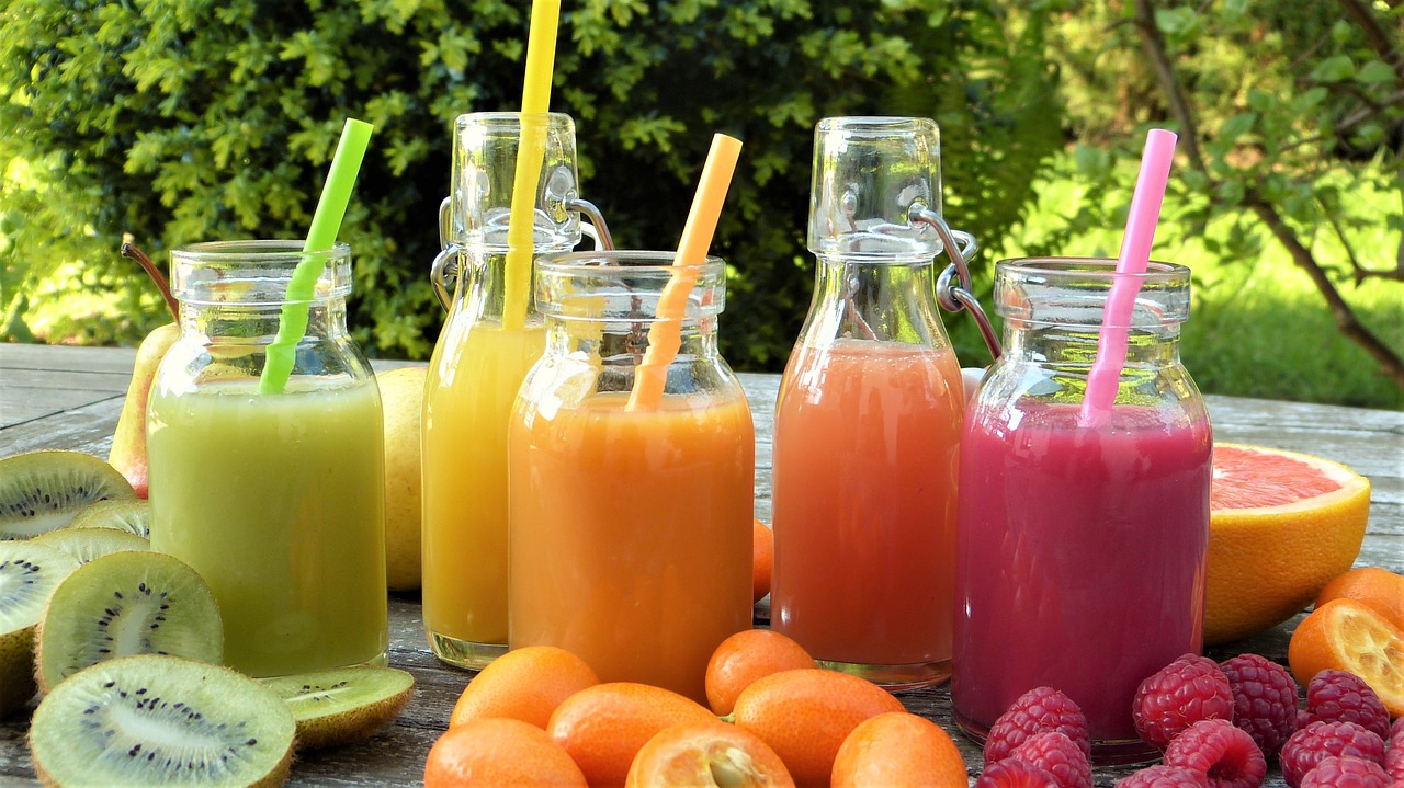Zeng injected juice made from 20 different types of fruit directly into her veins (Source: Pixabay)