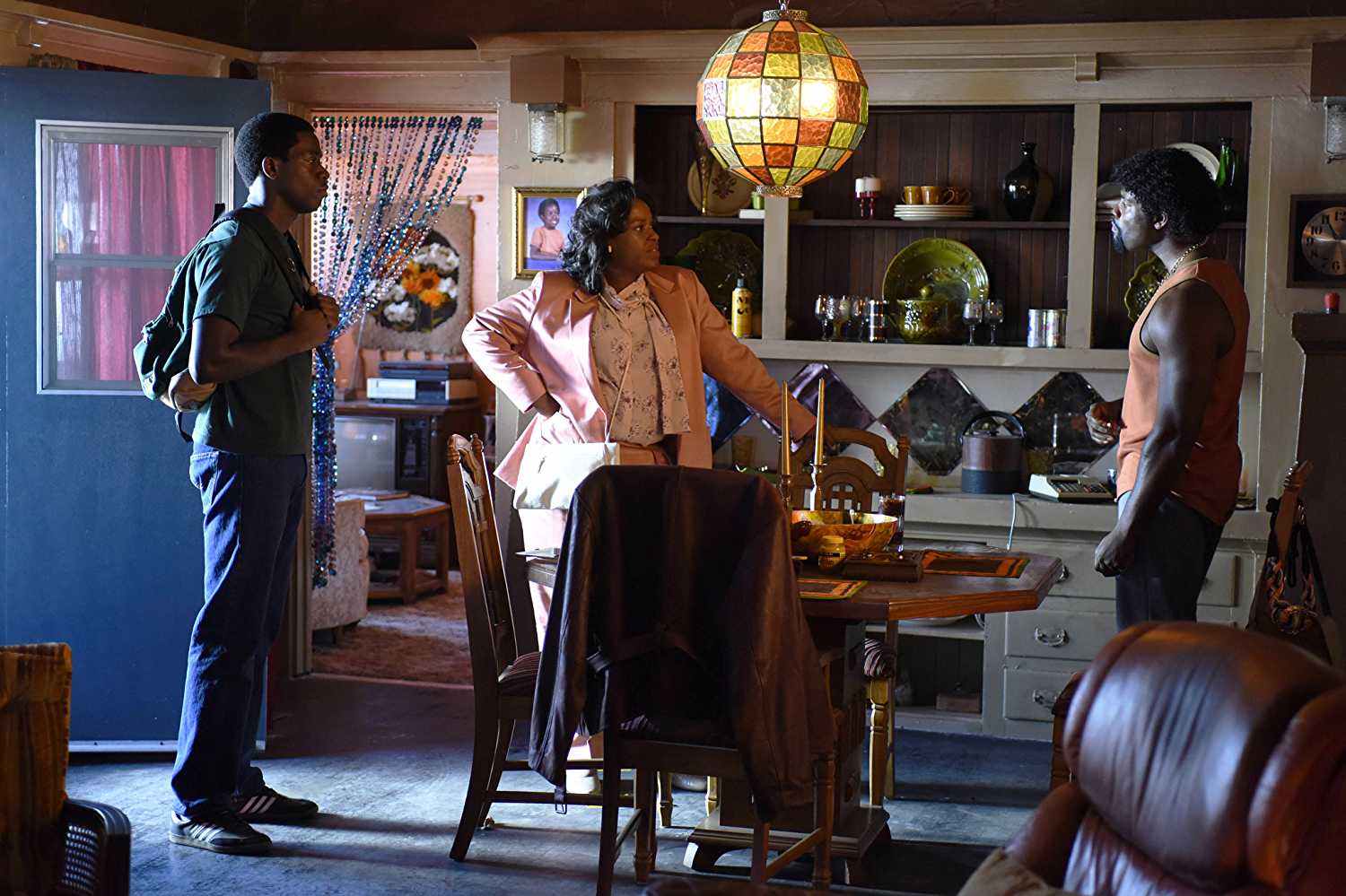 'Snowfall' tells the story of a generation which saw the world alter in front of its eyes. (IMDb)