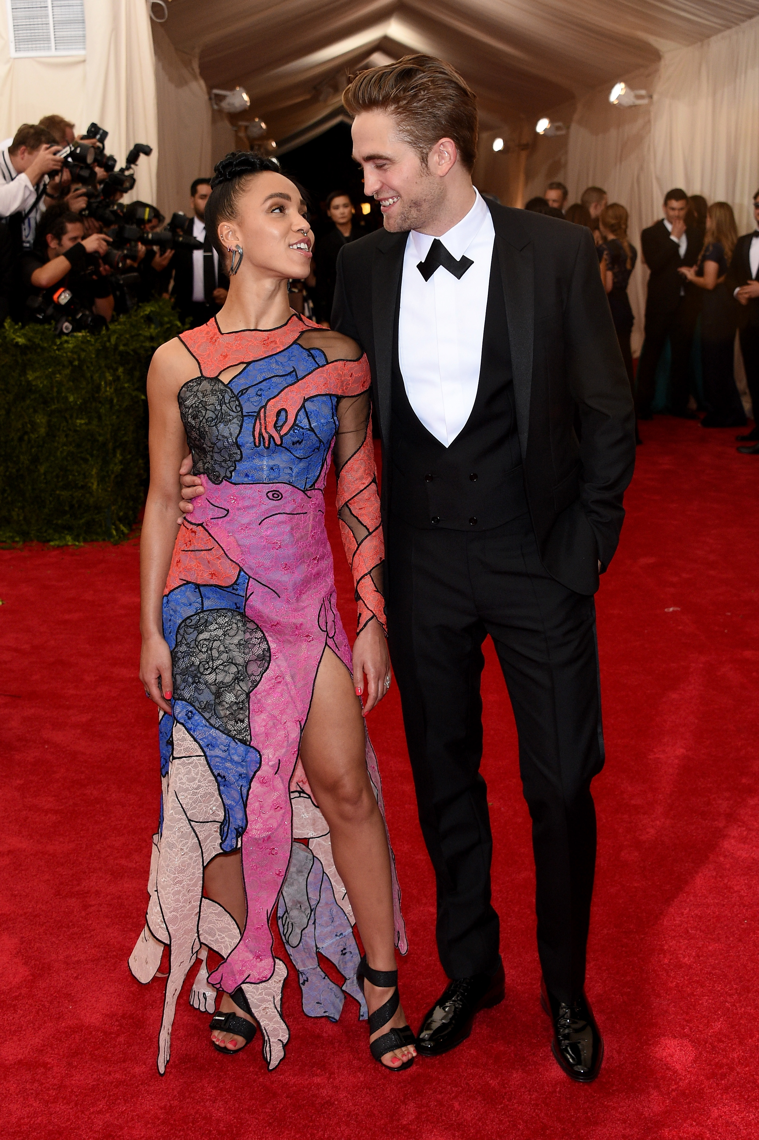 FKA twigs (L) and Robert Pattinson attends the 'China: Through The Looking Glass' Costume Institute Benefit Gala at the Metropolitan Museum of Art on May 4, 2015, in New York City. (Getty Images)