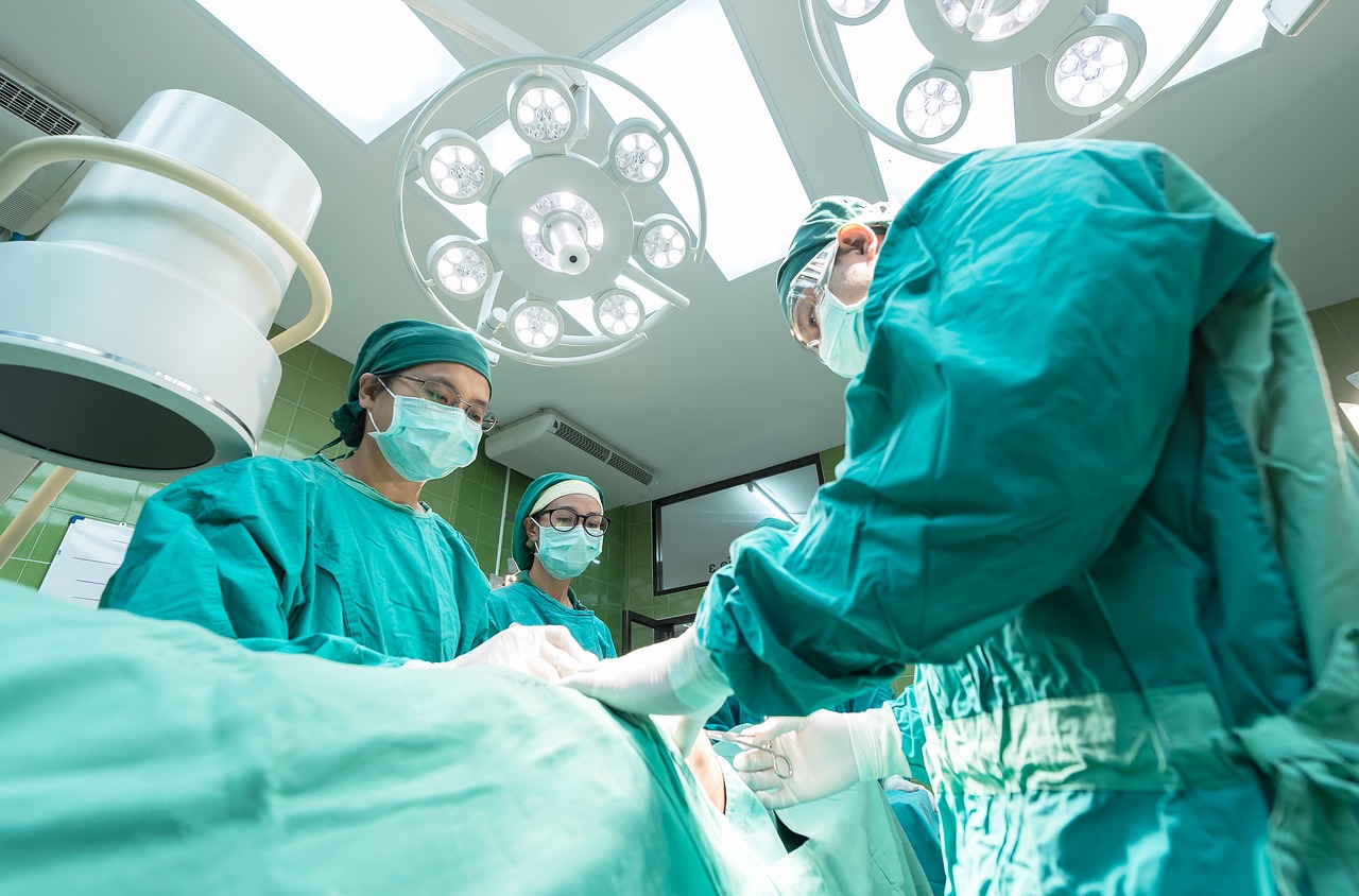 She suffered a severe infection, damage to her liver, kidney, and heart because of her experiment (Source: Pixabay)