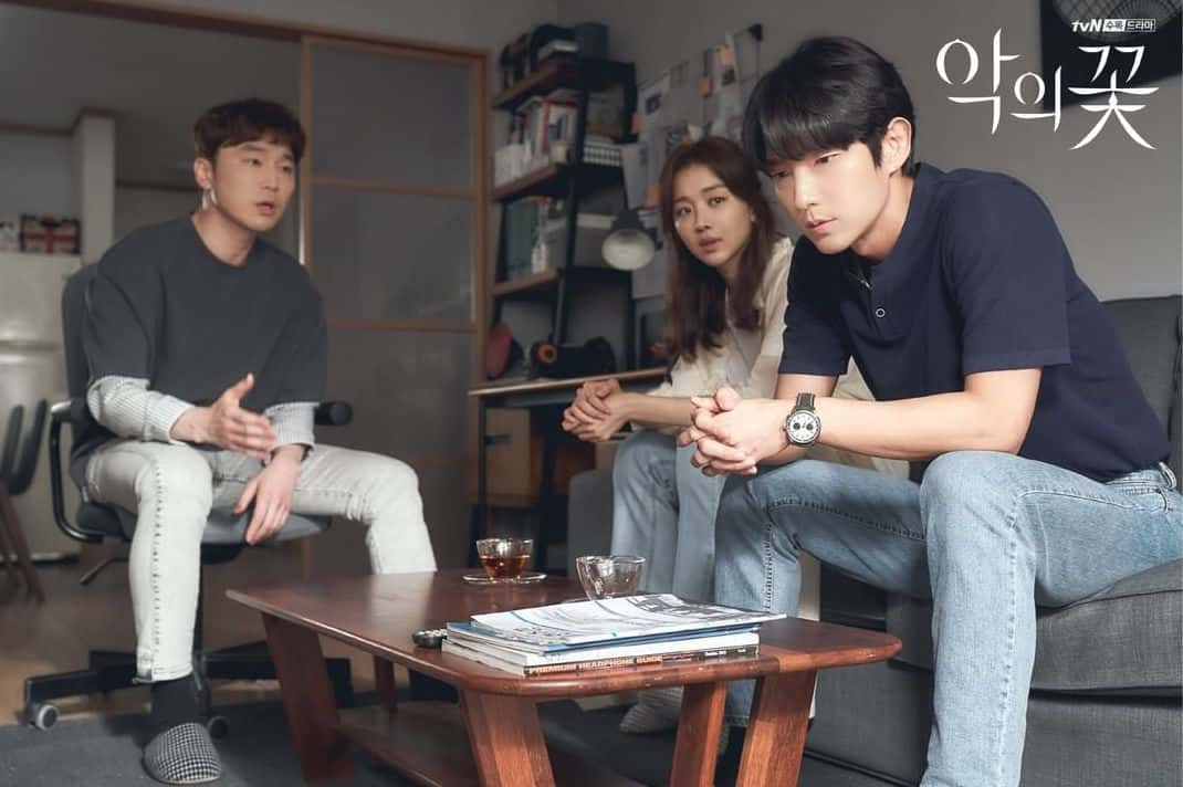 'Flower of Evil' Episode 9 Jiwon shocks Hyunsoo, tells him she is