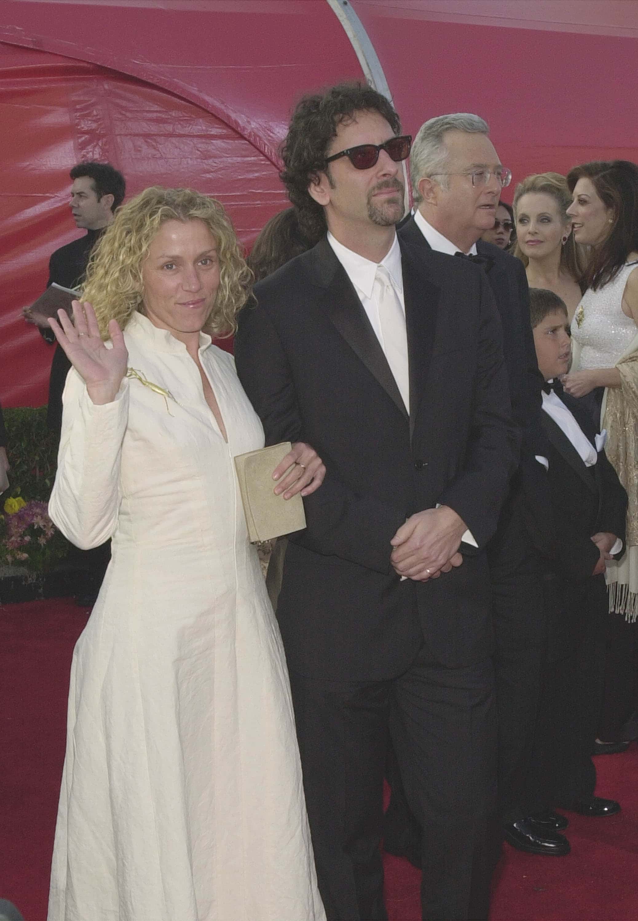 Who Is Frances Mcdormand S Husband Joel Coen How A Bold No For Audition Callback Became A 37 Year Marriage Meaww