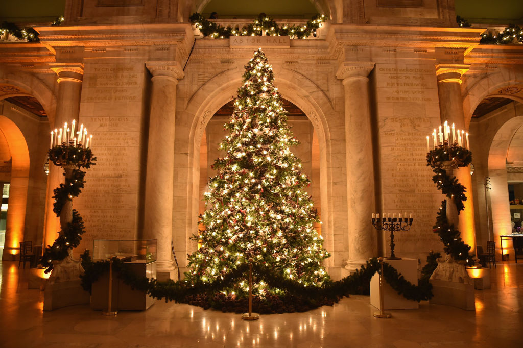 science suggests people who put up christmas decorations earlier are happier photo by bryan bedder - When To Put Up Christmas Decorations science suggests people who put up christmas decorations earlier are happier photo by bryan bedder - When To Put Up Christmas Decorations