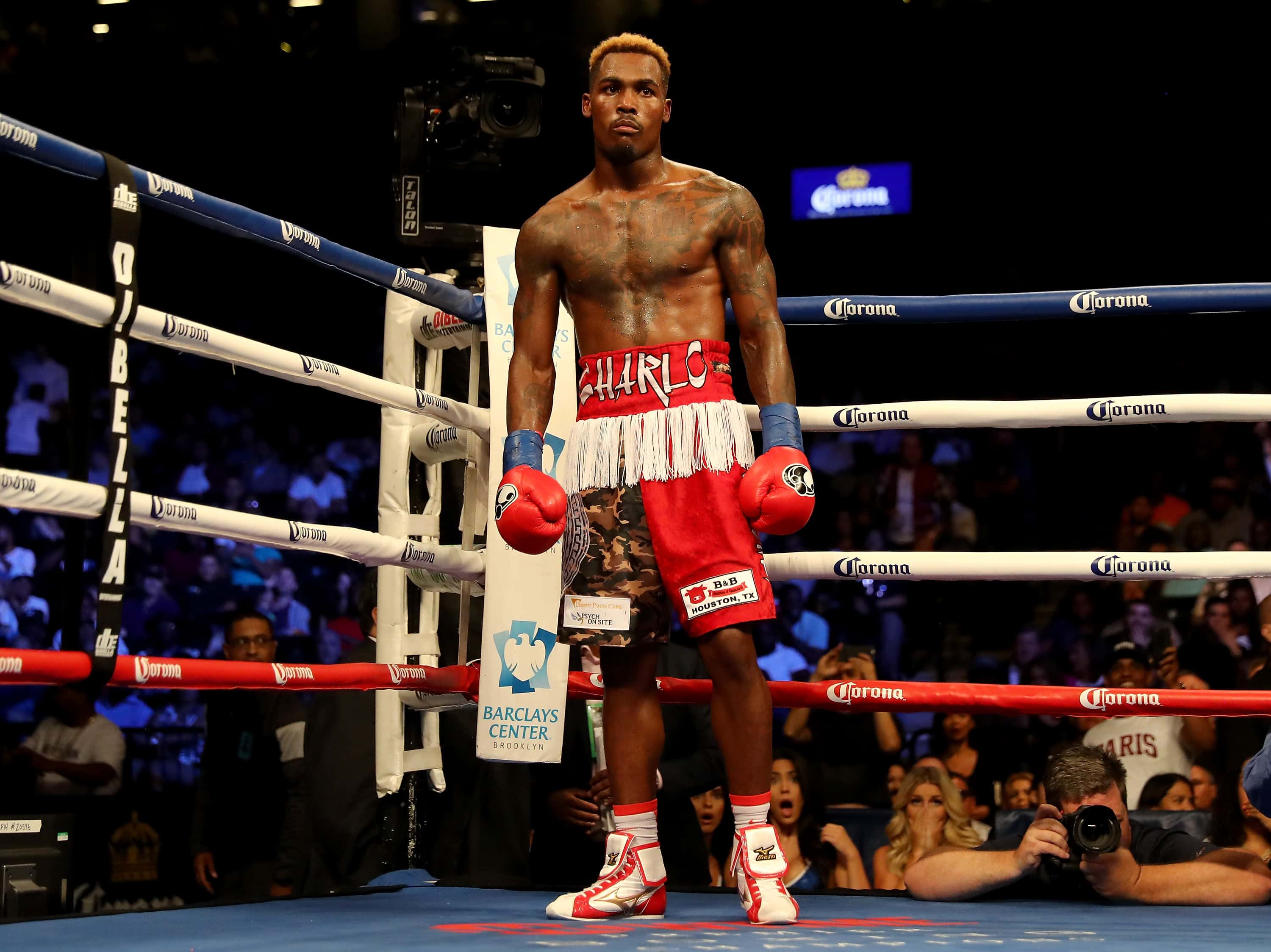 What Is Jermall Charlo S Net Worth Boxer S Houston House Boasts 4 Theaters Meaww