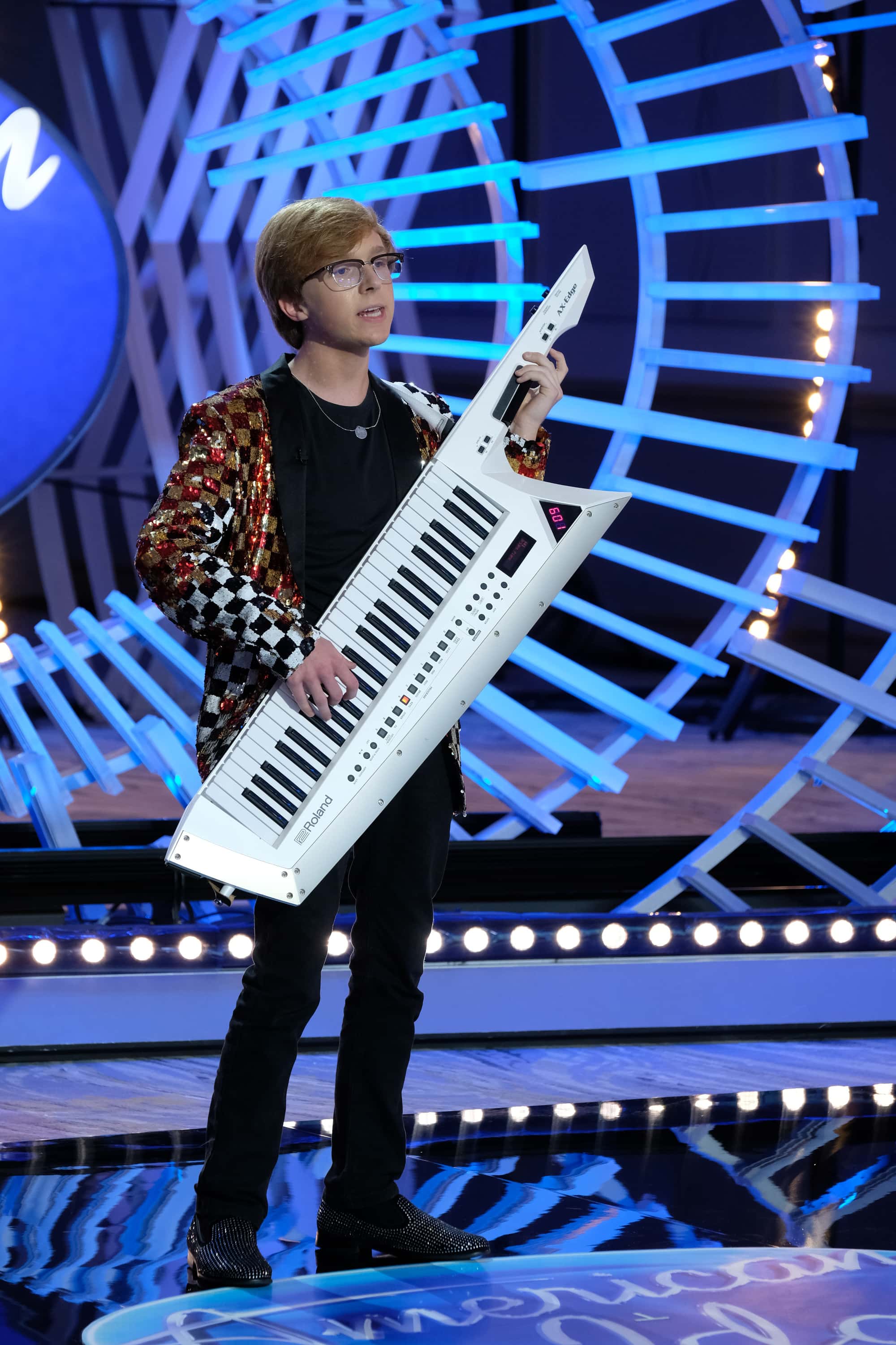 American Idol Season 19 Who Is Ryan Romano Katy Perry Buys Singer S Jacket For 400 And Sends Him Home Meaww