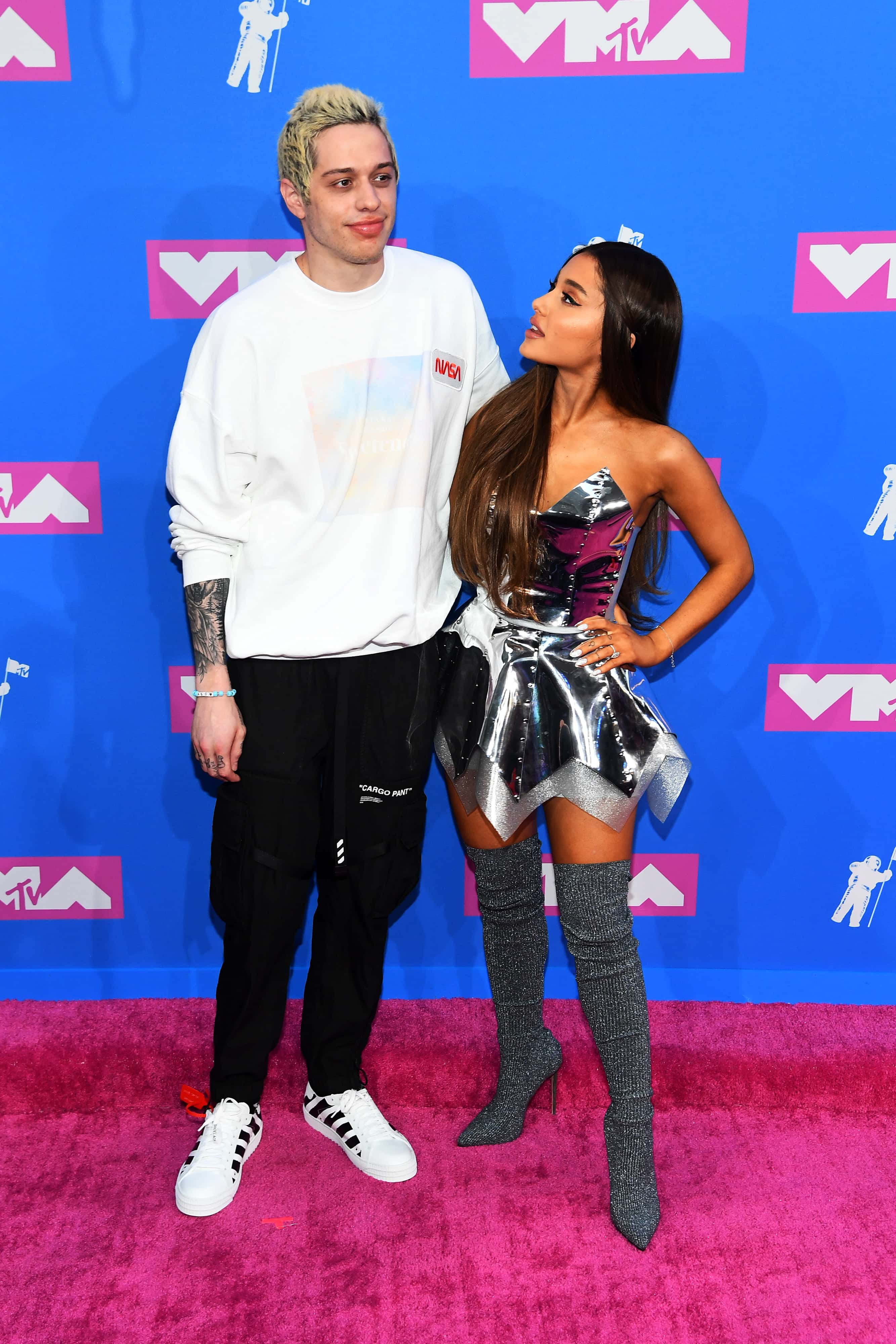 How Did Pete Davidson React To Ariana Grande S Wedding To Dalton Gomez Comedian Has Moved On Is Happy For Ex Meaww