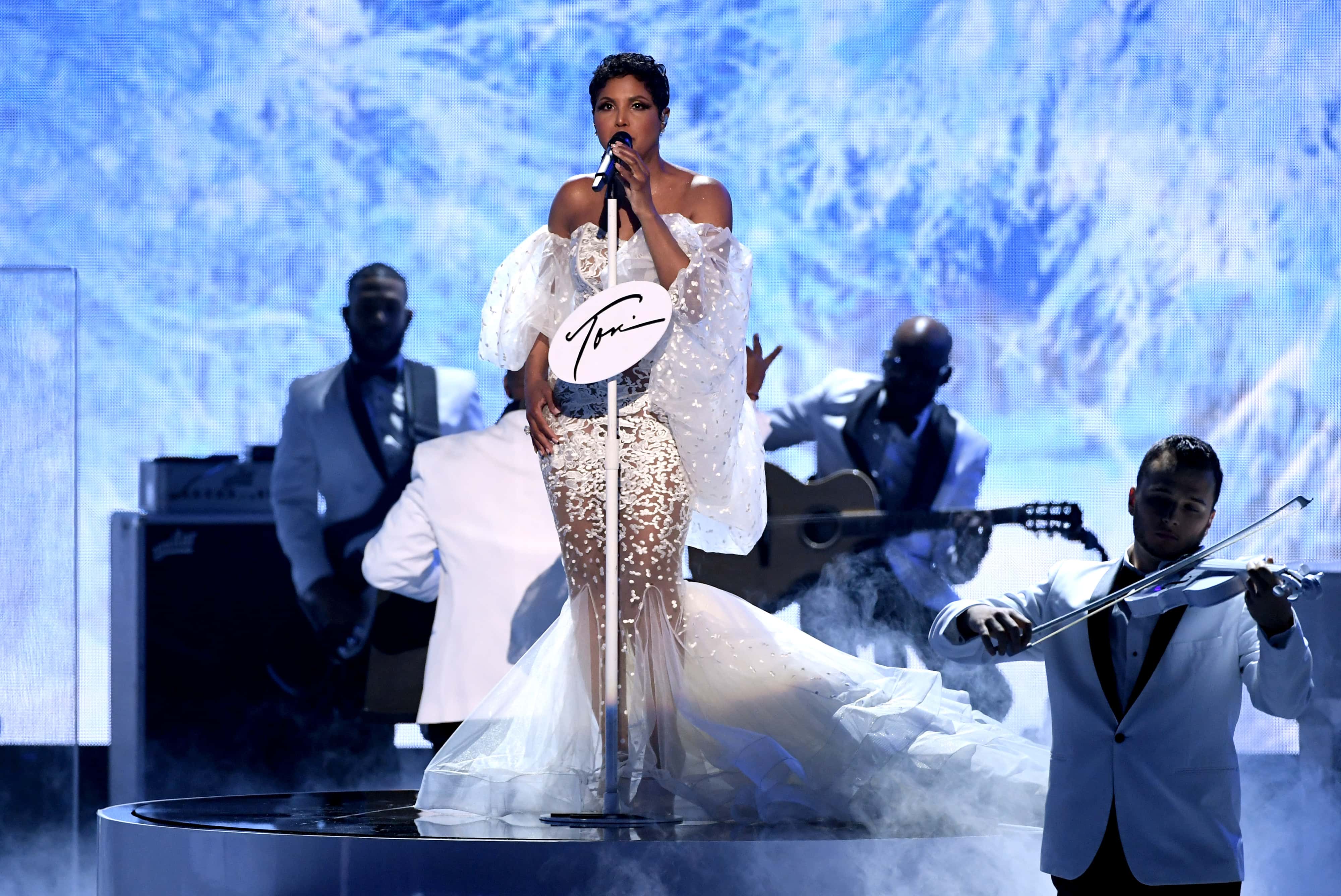 AMAs 2019 Toni Braxton makes comeback 25 years after she won her first